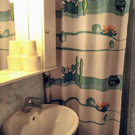 Hotel Delfini Piræus